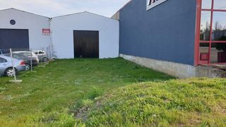 Fabrikhalle in Valdefresno. Industrial en calle generalvd