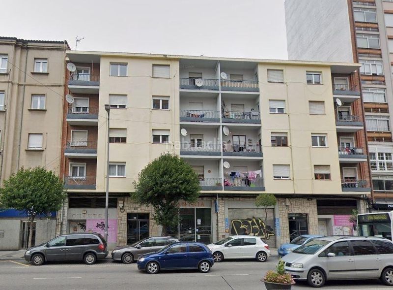 Foto eab64094-cdd3-4a1c-83d4-e51d2406a93c. Edifici a San Claudio - La Chantría León