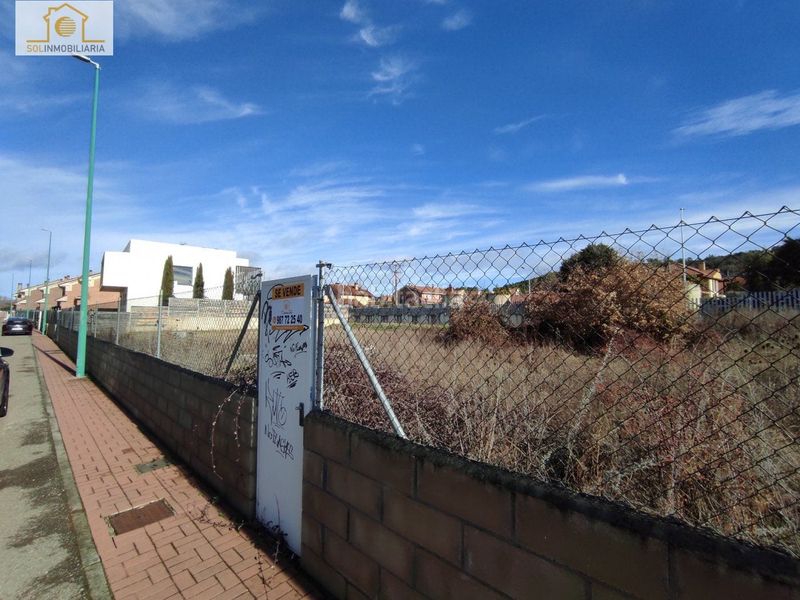 Foto 63cbe865-4959-4065-91eb-8380ef77c481. Terreno residencial solar en calle monte san isidrocl en Sariegos