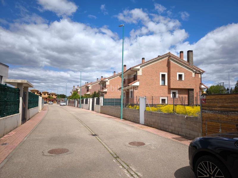 Foto e8b818ba-b356-47b5-a78b-e7697b2bb30a. Terreno residencial solar en calle monte san isidrocl en Sariegos