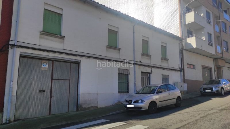 Foto 86bd2372-2da9-449a-95f0-e97011cba2a5. Casa amb aparcament a Bañeza (La)