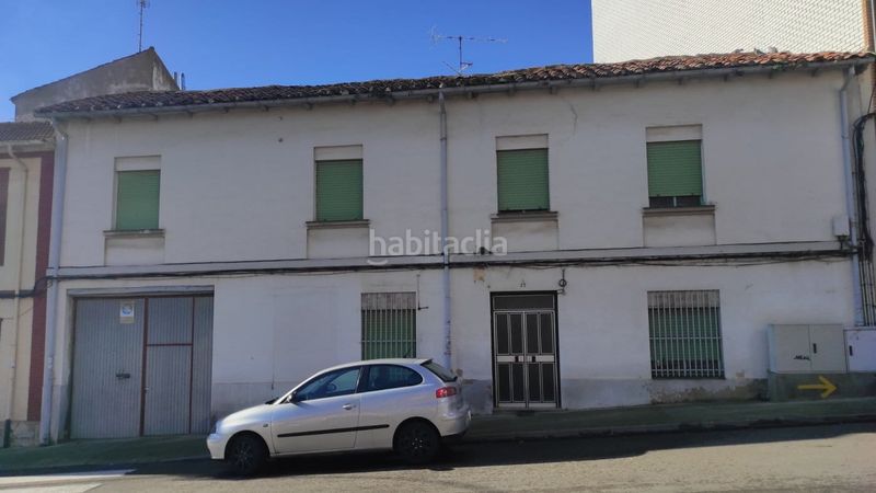 Foto da55c97d-c0c6-46d5-afec-4a29ee23fd01. Casa amb aparcament a Bañeza (La)