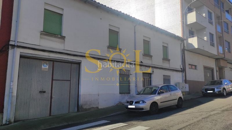 Foto ba880a1a-b488-49a6-8937-ef4d5974de81. Casa amb aparcament a Bañeza (La)