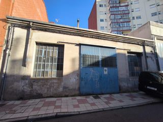 Capannone industriale in Armunia. Industrial en calle de san roque