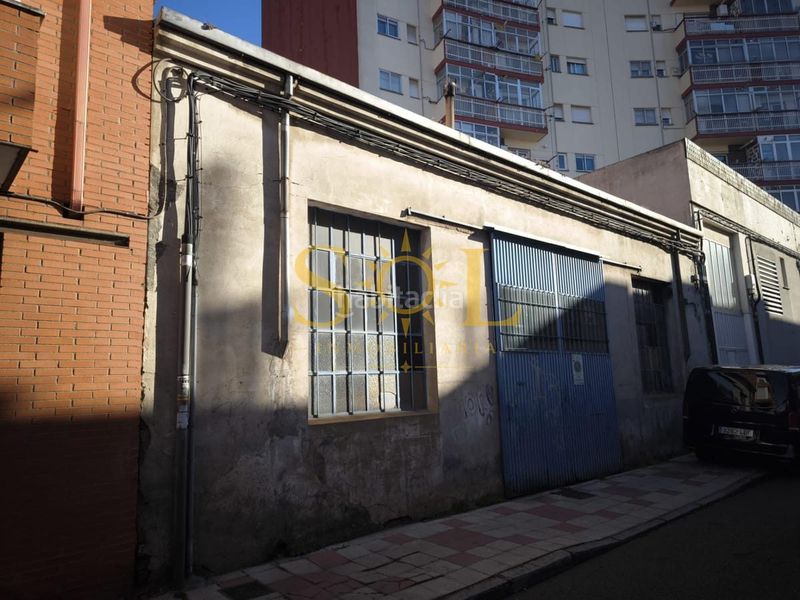 Foto 222131d7-9563-4cb8-88b2-63a1d2823a3f. Industrial building in calle de san roque 4 in Armunia León