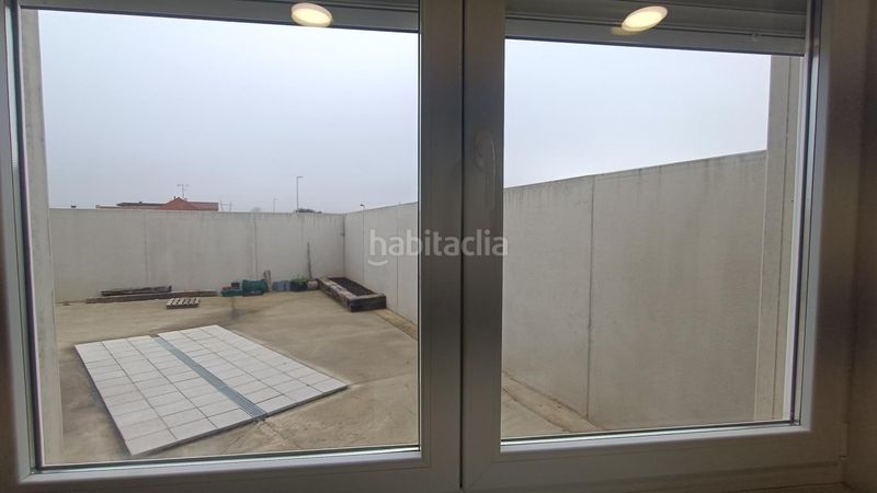 Foto b3e1d8f3-7b10-4486-ab1f-6f8cddef2c7d. Casa en calle constitucion casa en calle constitucion en Santa María del Páramo