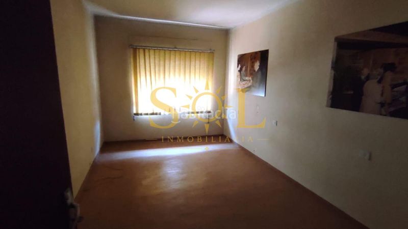 Foto c37a6957-3ba0-4785-9e6c-d1f8c7461831. Edificio en calle manuel verdejo 5 edificio en santa maría del paramo con gran potencial para reforma en Santa María del Páramo
