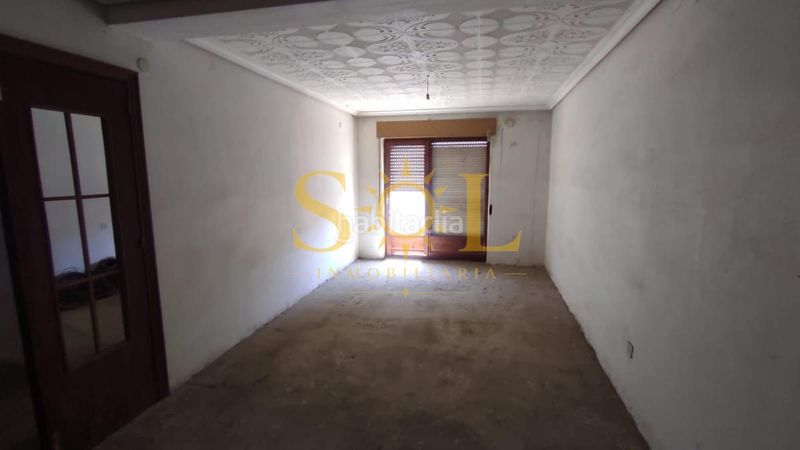 Foto dc8c5daf-485e-4505-b34c-8083814b7c9c. Edificio en calle manuel verdejo 5 edificio en santa maría del paramo con gran potencial para reforma en Santa María del Páramo