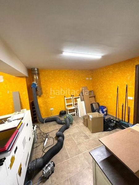 Foto 3505e246-c59a-4cbd-b8d5-155d0f9daa88. Casa adossada a calle barrio a Sariegos