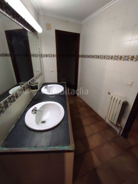 Foto 421d7e75-c36a-40d7-8ddf-f78c8d87239a. Edifici a Santovenia de la Valdoncina
