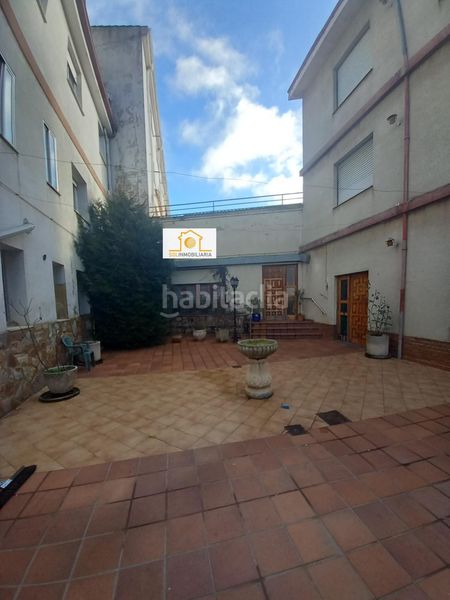 Foto ec13116b-affb-49d2-8ee1-1527083dd03b. Edifici a Boñar