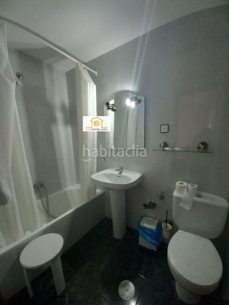 Foto fba18499-25f4-4d02-a1dd-3026ff513d43. Edifici a Boñar