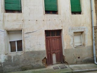 Haus in Grajal de Campos. Casa en calle corredera