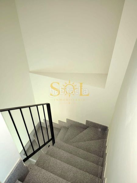 Foto e7c5f8bc-7279-4f3d-bfc4-b2d77d6c86e8. Zweistöckige wohnung in calle emiliano alonso sánchez lomba in Puebla de Lillo