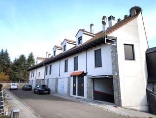 Duplex à Puebla de Lillo. Piso en calle emiliano alonso sánchez lomba