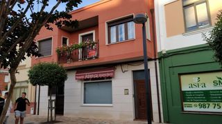 Maison à Santa María del Páramo. Casa en calle madera