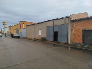 Capannone industriale in Zotes del Páramo. Industrial en calle mayor