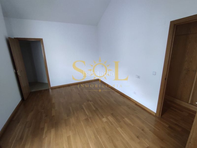 Foto 37f5e687-f11b-49c9-9465-405f77d42a81. Dúplex a avenida de los reyes leoneses 10 10 a Centro Ciudad León