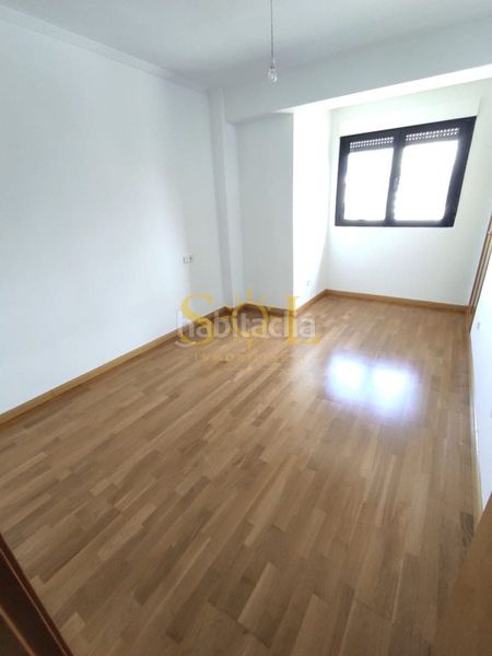 Foto 85f6b873-9b79-4160-a50a-2e816808b934. Dúplex a avenida de los reyes leoneses 10 10 a Centro Ciudad León