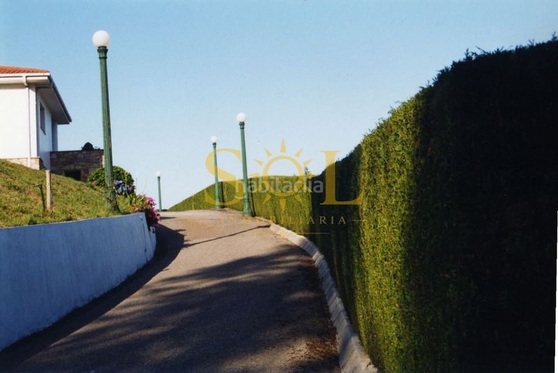 Foto ada32b3d-24d5-49df-b1d6-106a39509e97. Casa amb calefacció aparcament a Pravia