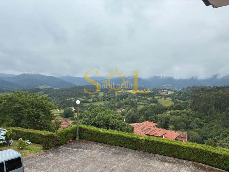 Foto e38a425e-9fec-450d-abff-e64db7b2fbe2. Casa amb calefacció aparcament a Pravia