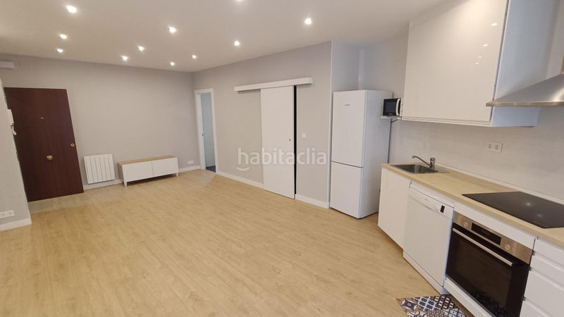 Foto 2475bfaa-65a1-4dfd-8d31-6a292257623a. Alquiler piso en calle gran via de san marcos 37 loft recien reformado en pleno centro en León