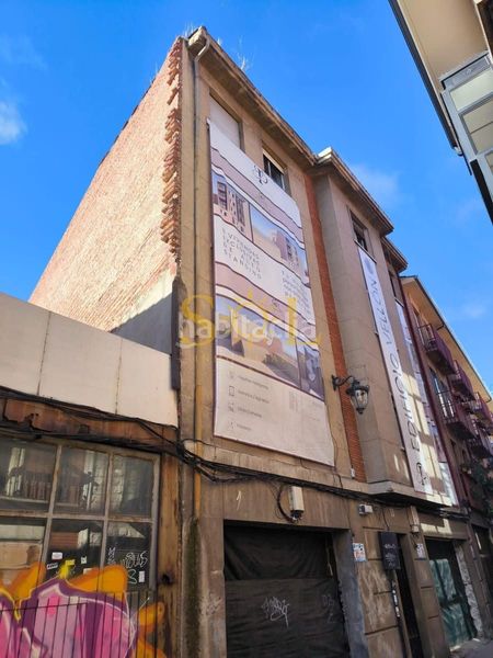 Foto 94eb7393-87b3-4a2a-8560-8c9cd60ff45c. Edifici a Casco Antiguo León