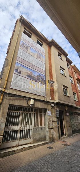 Foto a0a567f9-748f-4976-9087-5238144b9176. Edifici a Casco Antiguo León