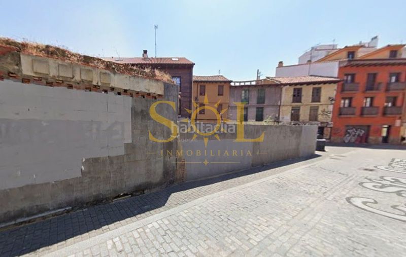 Foto b687631d-64e7-4b08-a053-a898b328b48c. Terreny residencial a Casco Antiguo León