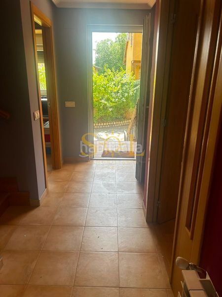 Foto bd7ca53b-8960-43b5-9b37-beeffd45c45f. Casa amb calefacció aparcament a Onzonilla