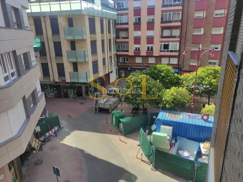 Foto d642614f-d0a4-49d2-a0e4-6c46c90f9b79. Pis amb calefacció aparcament a San Claudio - La Chantría León