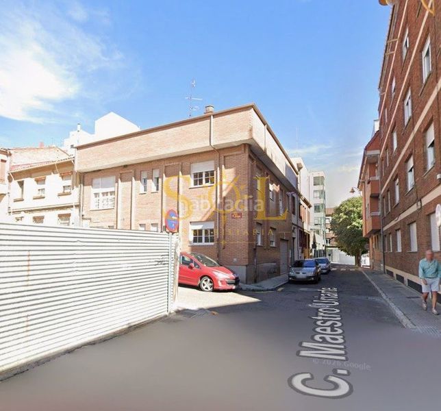 Foto e9c7843d-b1e7-49d0-b839-39afe2b9322f. Terreny residencial a San Esteban León