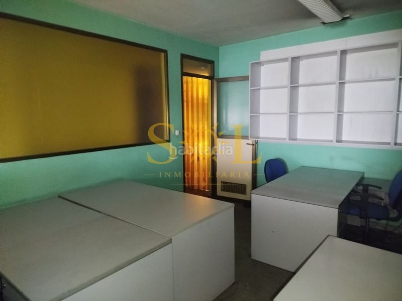 Foto d2c39955-a8be-4ef9-b380-817f081514d6. Local comercial a Armunia León