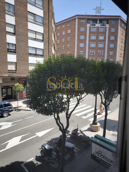 Foto 42de2b2b-cf8f-4996-aeec-cf2827bce794. Pis amb calefacció aparcament a Centro Ciudad León