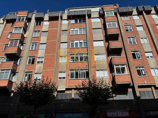 Appartement  Avenida de mariano andrés. Piso muy luminoso en venta para reformar