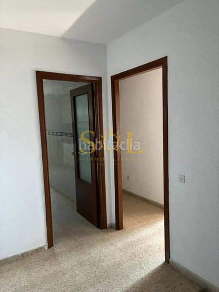 Foto c3a0d236-864f-4d9c-a9dd-85fe7e861145. Pis amb calefacció aparcament a Las Ventas León