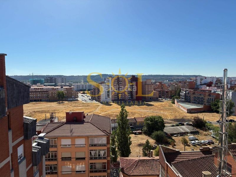 Foto e8f663b1-ba40-4f2a-b0ef-407a0fc0be3b. Pis amb calefacció aparcament a Las Ventas León