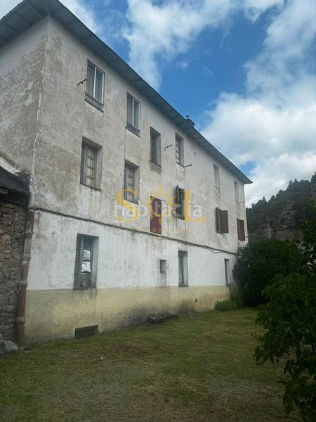 Foto 058e8a2c-3e4e-434f-bb2d-b6f8a3b28861. Casa amb calefacció aparcament a Cabrillanes