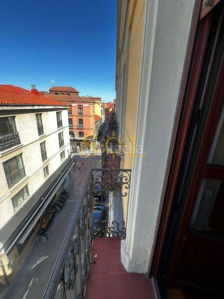 Foto 61341812-e82f-4146-8c18-d3e095c40f37. Dúplex amb calefacció aparcament a Casco Antiguo León