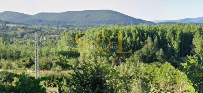 Foto fcb9ad36-ea0a-44e4-bf87-ae2a1686f9d8. Casa amb calefacció aparcament a Congosto