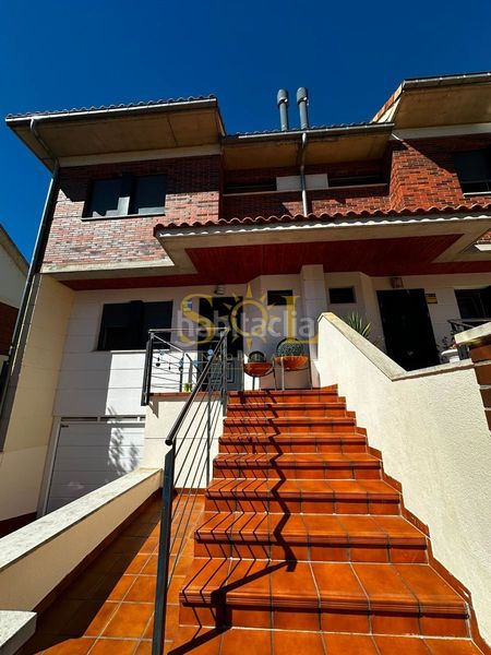 Foto ecbaa1f9-e2a0-4ec5-9e2e-beb574cda07a. House with heating parking in Villabalter San Andrés del Rabanedo