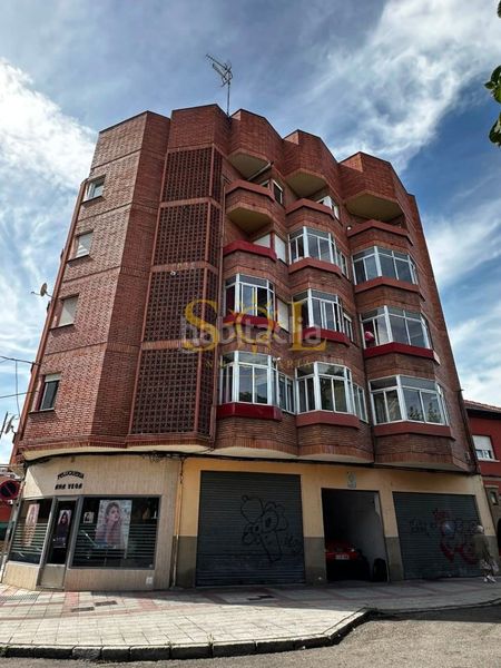 Foto 6460a5bd-06f6-47ad-b109-472f47ab61e1. Etagenwohnung in Pinilla León