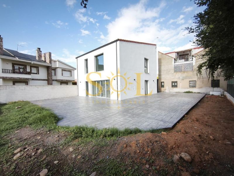 Foto 0e0d9323-c868-4571-a80d-9464a7ac416d. House with heating parking in Sariegos