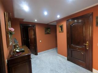 Appartement à Canal 16. Piso en venta en cerro aguila, 4 dormitorios.