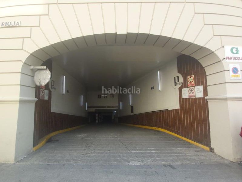 Foto ce149d7d-c5c0-4711-b6cd-401dfec67ba9. Aparcament cotxe a calle rioja 25 a Alfalfa - Santa Cruz Sevilla