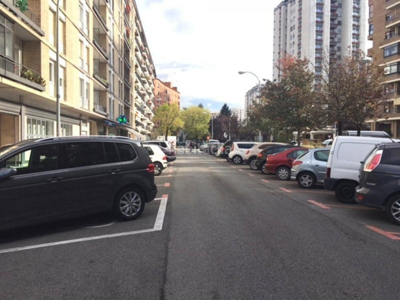 Foto a4bb22c8-93f2-4ba7-889d-0ca8091d8239. Alquiler parking coche en avenida barañain 18 garaje San Juan en Pamplona / Iruña