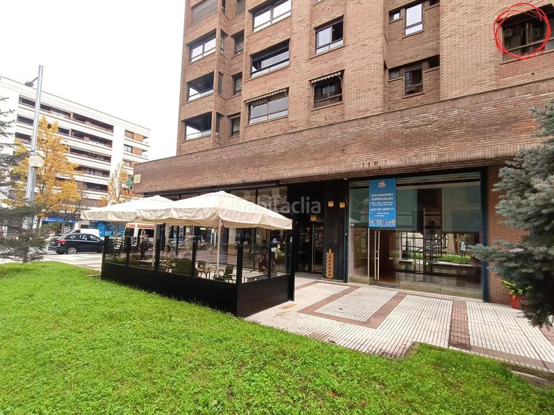 Foto f935f1fc-2e19-4a64-af06-e66f49b6a566. Alquiler local comercial en calle monasterio de tulebras 1 local en San Juan en Pamplona / Iruña