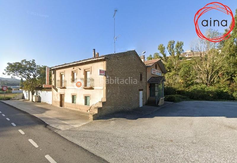 Foto bb760cd2-8a2e-47a6-8564-abdc13fce092. Edifici a calle calle de venta nueva 3 a Pueyo / Puiu