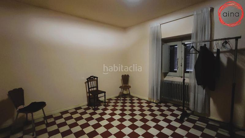 Foto c1bc2323-cabf-4dac-96ab-fd8088df0192. Edifici a calle calle de venta nueva 3 a Pueyo / Puiu