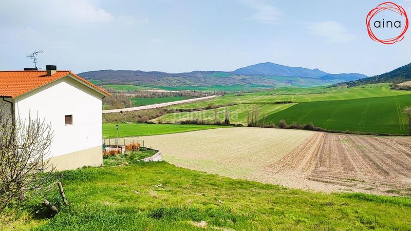 Foto e0f0a65c-13a9-4105-9321-9b867cd334db. Terreny residencial a calle santa maria 1 a Valle de Elorz / Elortzibar